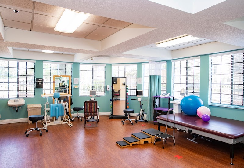 PARK REGENCY CARE CENTER nursing home in LA HABRA, CA - Photo 4 of 5