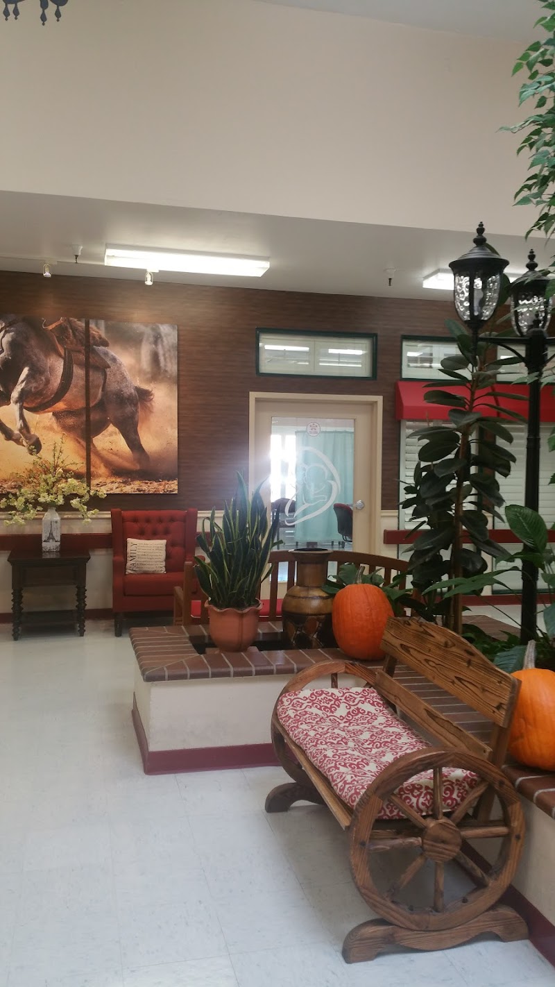 EDEN VALLEY CARE CENTER nursing home in SOLEDAD, CA - Photo 3 of 10