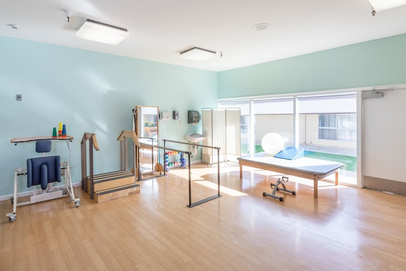 STONEY POINT HEALTHCARE CENTER nursing home in CHATSWORTH, CA - Photo 3 of 5