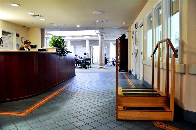 San Luis Transitional Care nursing home in San Luis Obispo, CA - Photo 3 of 10