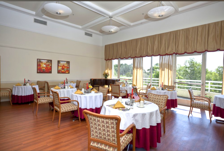 SMITH RANCH SKILLED NURSING & REHABILITATION CENTE nursing home in SAN RAFAEL, CA - Photo 4 of 5