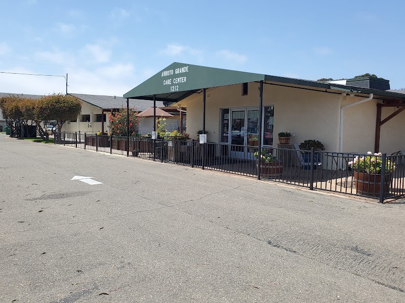 Arroyo Grande Care Center nursing home in Arroyo Grande, CA - Photo 4 of 9