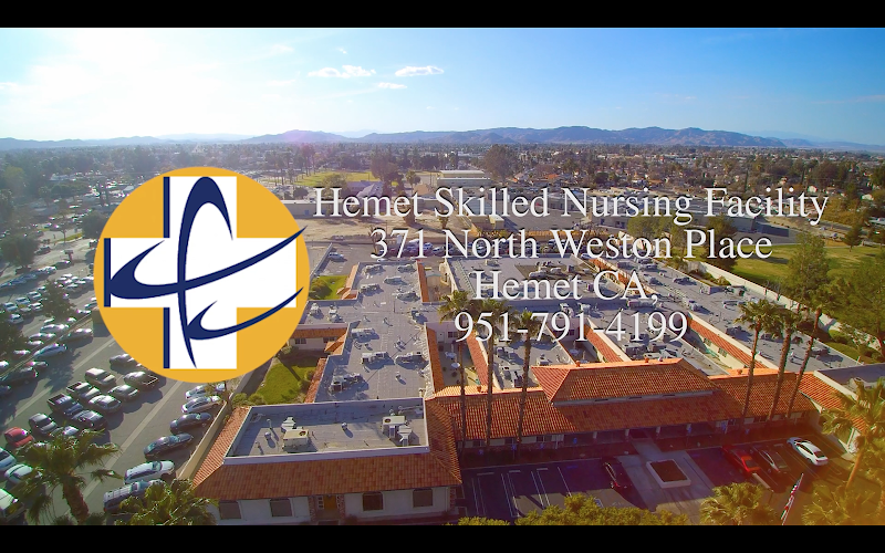HEMET VALLEY HEALTHCARE CENTER nursing home in HEMET, CA - Photo 3 of 5