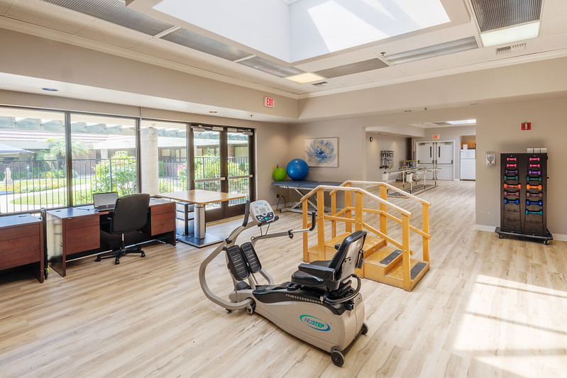 WILLOW CREEK HEALTHCARE CENTER nursing home in CLOVIS, CA - Photo 3 of 5