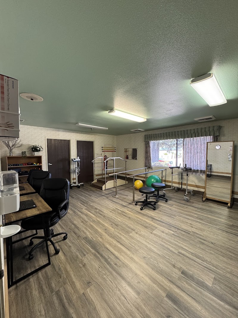 RIVER WALK CARE CENTER nursing home in PORTERVILLE, CA - Photo 2 of 5