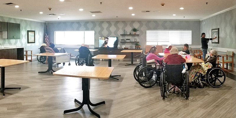 LINDSAY GARDENS NURSING & REHABILITATION nursing home in LINDSAY, CA - Photo 4 of 10