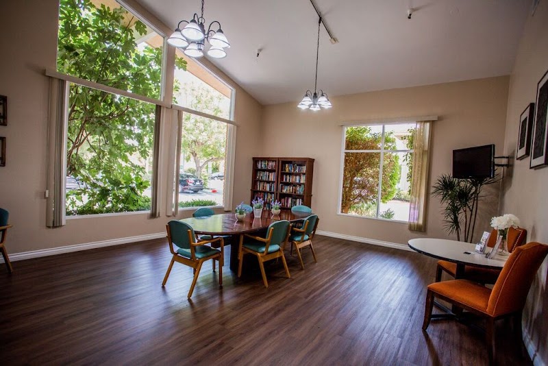 Simi Healthcare Center nursing home in Simi Valley, CA - Photo 2 of 5