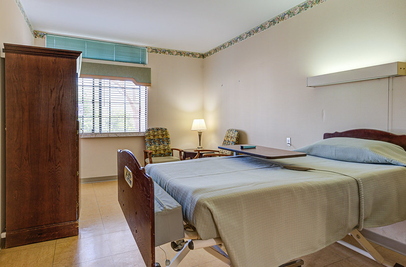 TICE VALLEY POST ACUTE nursing home in WALNUT CREEK, CA - Photo 4 of 10