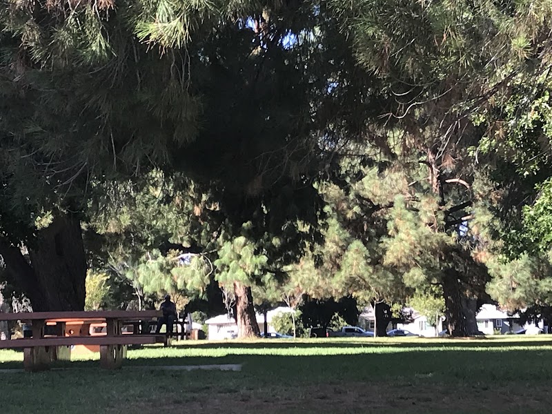 PARK VIEW NURSING AND SUBACUTE nursing home in RESEDA, CA - Photo 3 of 5