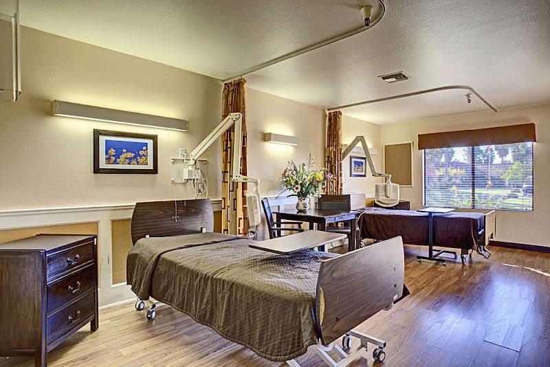 SANTA FE POST-ACUTE nursing home in VISTA, CA - Photo 5 of 5