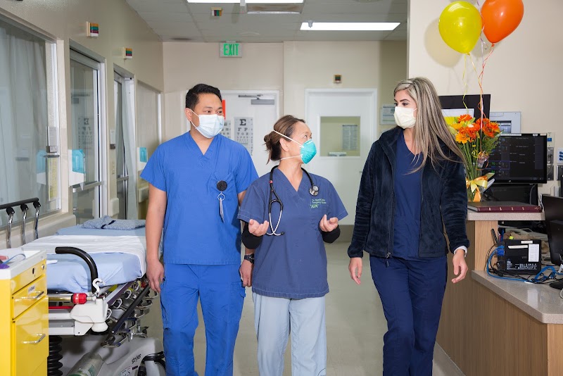 FOOTHILL REGIONAL MEDICAL CENTER D/P SNF nursing home in TUSTIN, CA - Photo 3 of 10