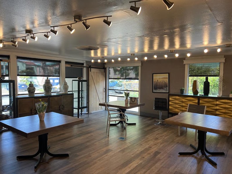 ELMWOOD CARE CENTER nursing home in BERKELEY, CA - Photo 3 of 5