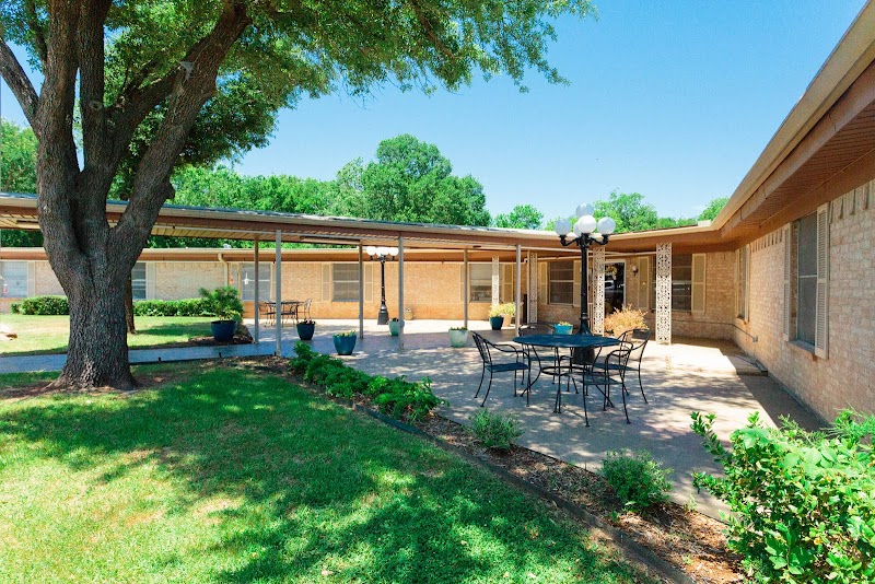 FOCUSED CARE AT SHERMAN nursing home in SHERMAN, TX - Photo 2 of 5