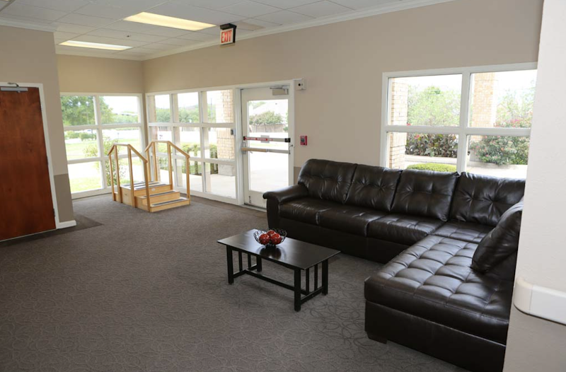 Heritage Gardens Rehabilitation and Healthcare nursing home in Carrollton, TX - Photo 5 of 5