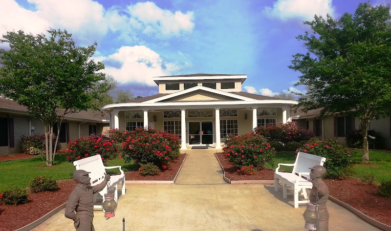 WOODVILLE HEALTH AND REHABILITATION CENTER nursing home in WOODVILLE, TX - Photo 2 of 6