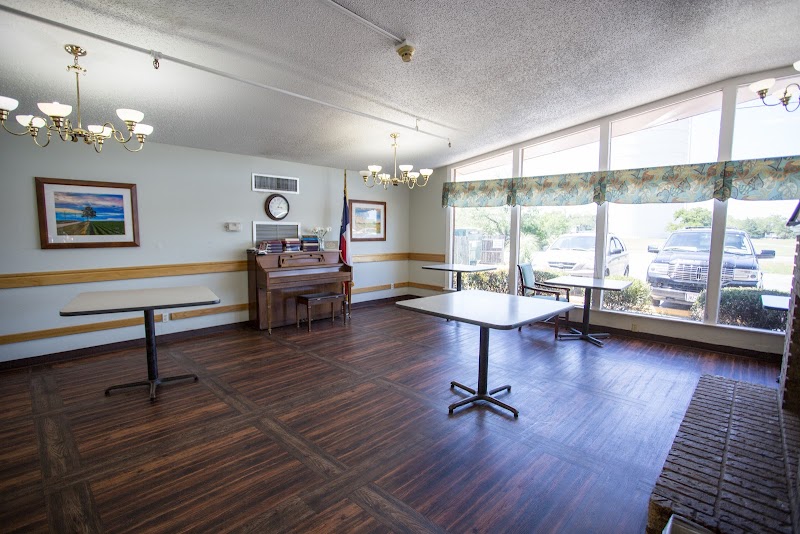 AVIR AT GONZALES nursing home in GONZALES, TX - Photo 4 of 5