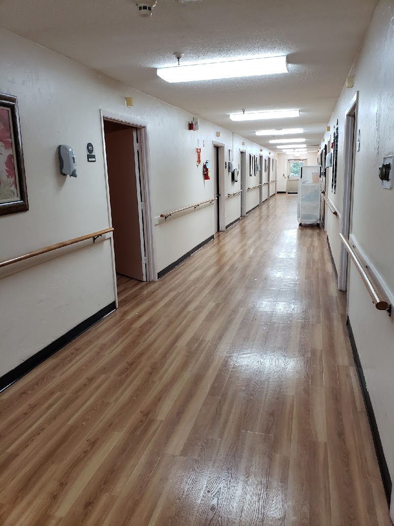 TWIN OAKS HEALTH AND REHABILITATION CENTER nursing home in JACKSONVILLE, TX - Photo 5 of 5