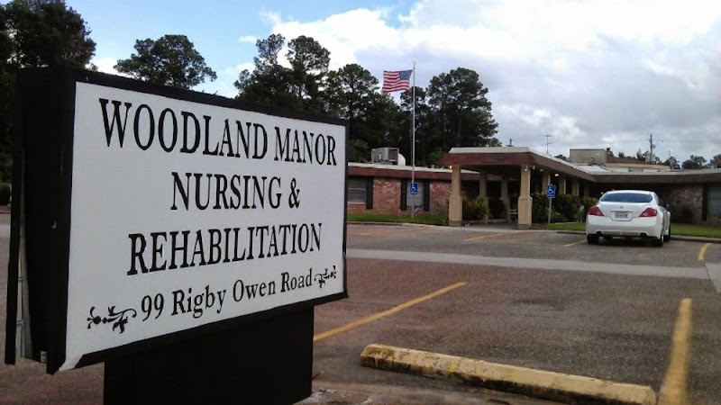 Woodland Manor Nursing and Rehabilitation nursing home in Conroe, TX - Photo 4 of 5