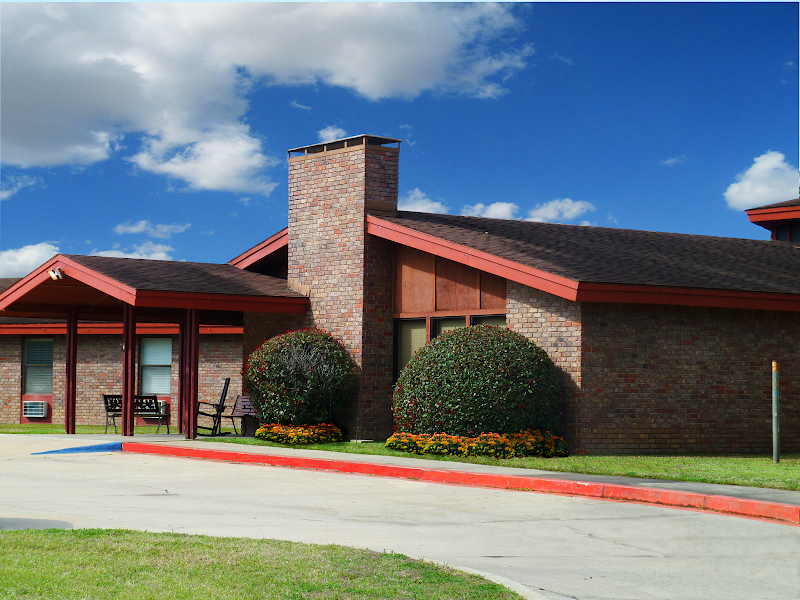 PINE GROVE NURSING CENTER nursing home in CENTER, TX - Photo 2 of 2
