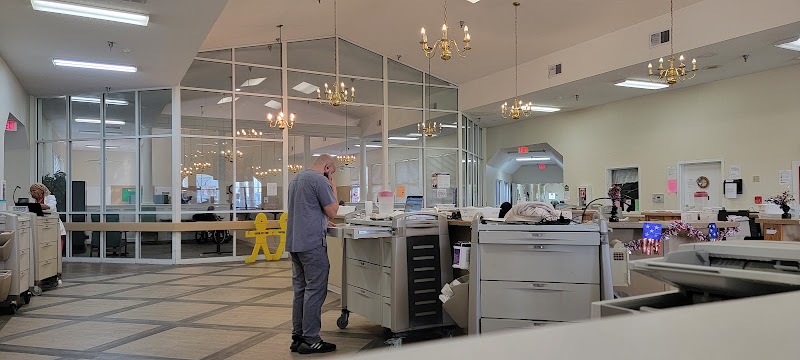 CASCADES AT GALVESTON nursing home in GALVESTON, TX - Photo 3 of 5