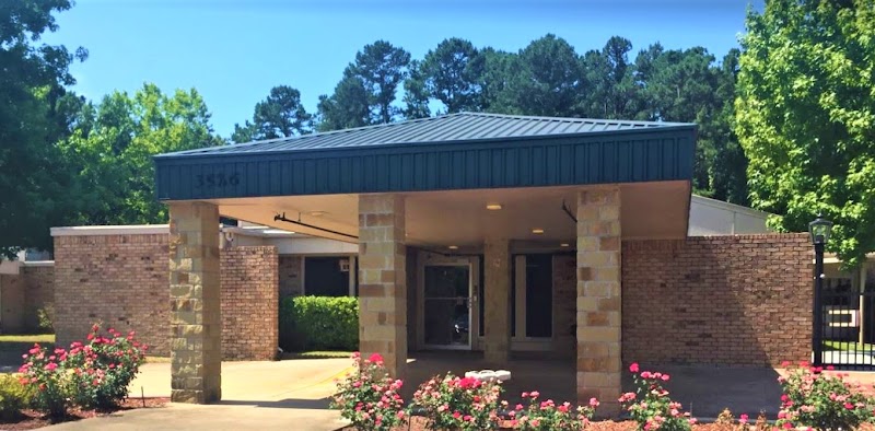 GREENBRIER NURSING & REHABILITATION CENTER OF TYLE nursing home in TYLER, TX - Photo 2 of 10