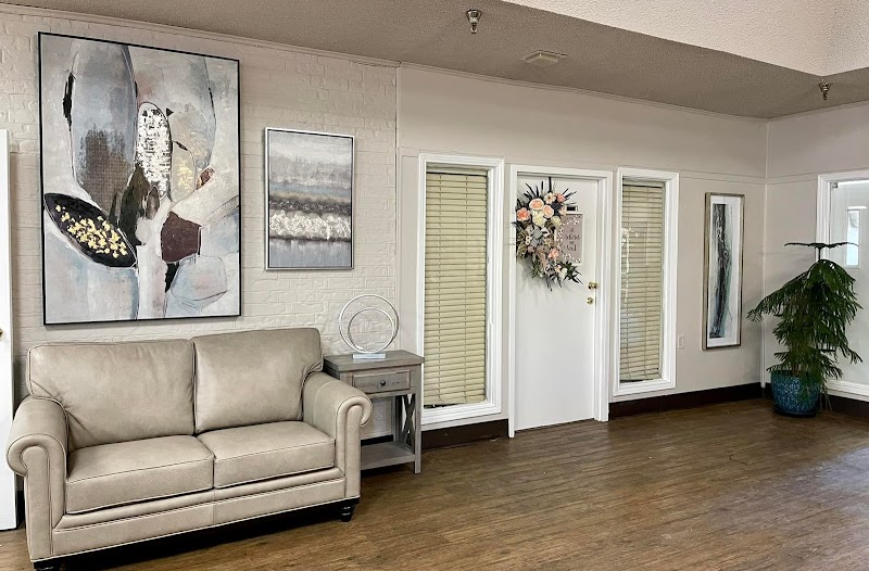 SEVEN OAKS NURSING & REHABILITATION nursing home in BONHAM, TX - Photo 5 of 10