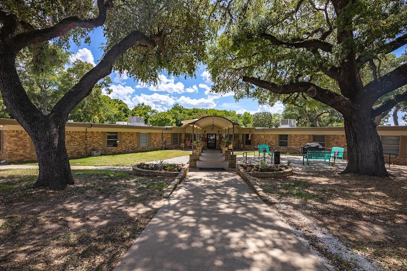 CARE INN OF LA GRANGE nursing home in LA GRANGE, TX - Photo 2 of 8
