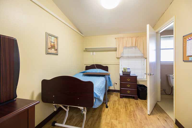 Paradigm at Faith Memorial nursing home in Pasadena, TX - Photo 3 of 5