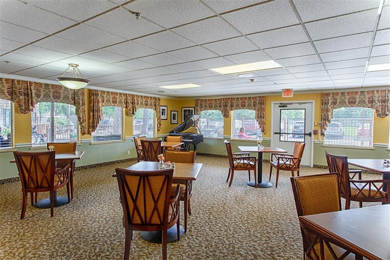 ASHFORD GARDENS nursing home in HOUSTON, TX - Photo 4 of 10