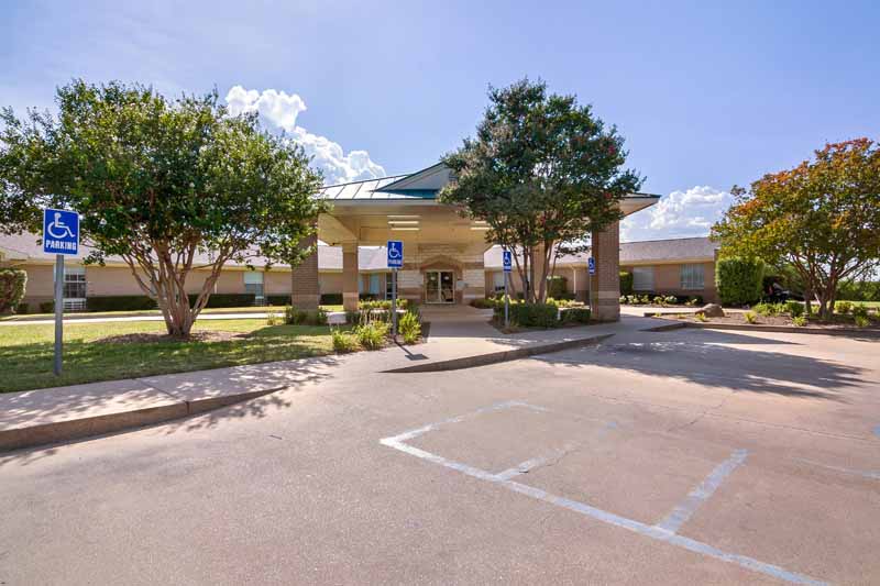 LAKESHORE VILLAGE NURSING AND REHABILITATION nursing home in WACO, TX - Photo 2 of 5