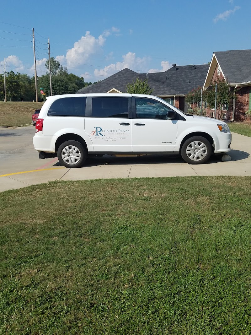 REUNION PLAZA SENIOR CARE AND REHABILITATION CENTE nursing home in TEXARKANA, TX - Photo 5 of 5