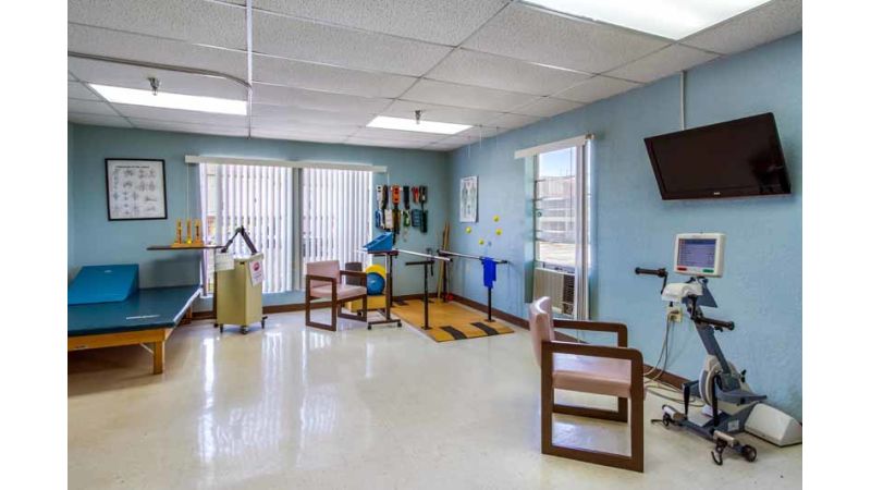 WINDSOR NURSING AND REHABILITATION CENTER OF RAYMO nursing home in RAYMONDVILLE, TX - Photo 4 of 10