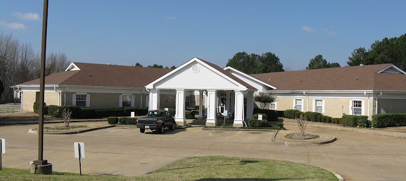 GOLDEN VILLA nursing home in ATLANTA, TX - Photo 2 of 5