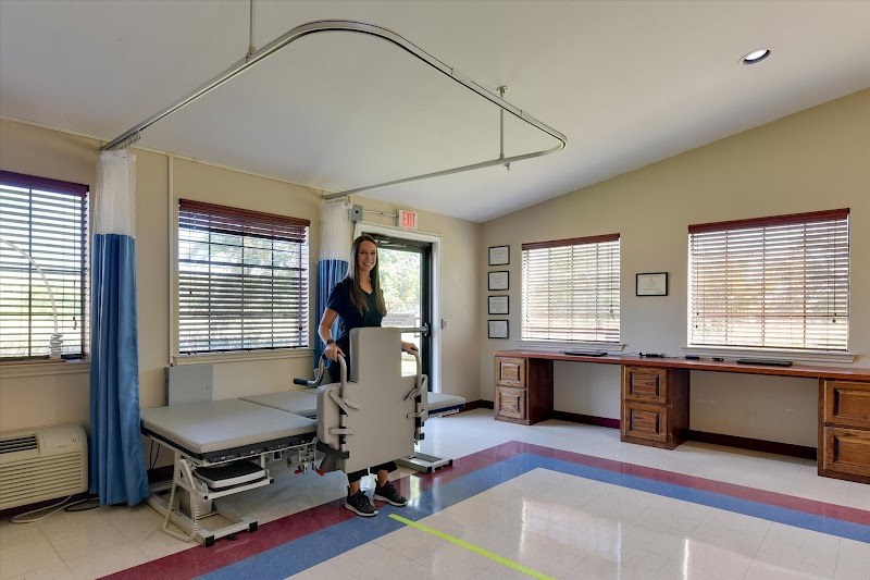 LEGACY WEST REHABILITATION AND HEALTHCARE nursing home in CORSICANA, TX - Photo 4 of 10