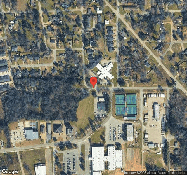 Colonial Nursing & Rehabilitation Center nursing home in Lindale, TX - Photo 1 of 5