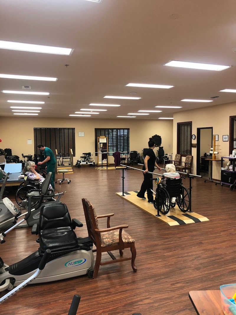 Colonial Nursing & Rehabilitation Center nursing home in Lindale, TX - Photo 3 of 5