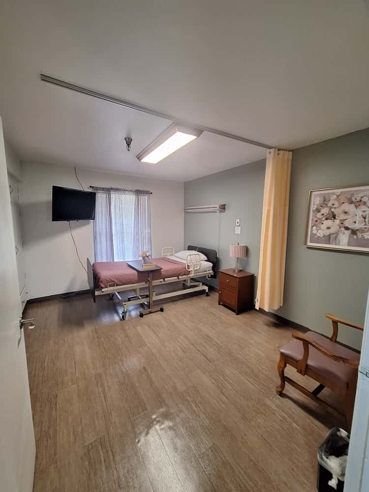 HARMONY CARE AT BEAUMONT nursing home in BEAUMONT, TX - Photo 2 of 4