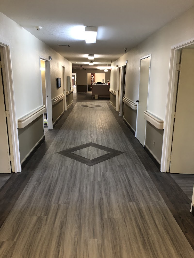 CRESTWOOD HEALTH AND REHABILITATION CENTER nursing home in WILLS POINT, TX - Photo 2 of 10