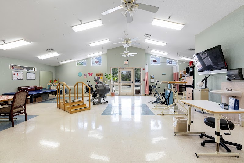 WALNUT SPRINGS HEALTH AND REHABILITATION nursing home in SEGUIN, TX - Photo 2 of 10