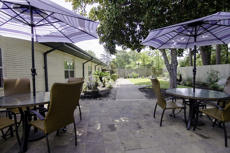 HUNTSVILLE HEALTH CARE CENTER nursing home in HUNTSVILLE, TX - Photo 3 of 10