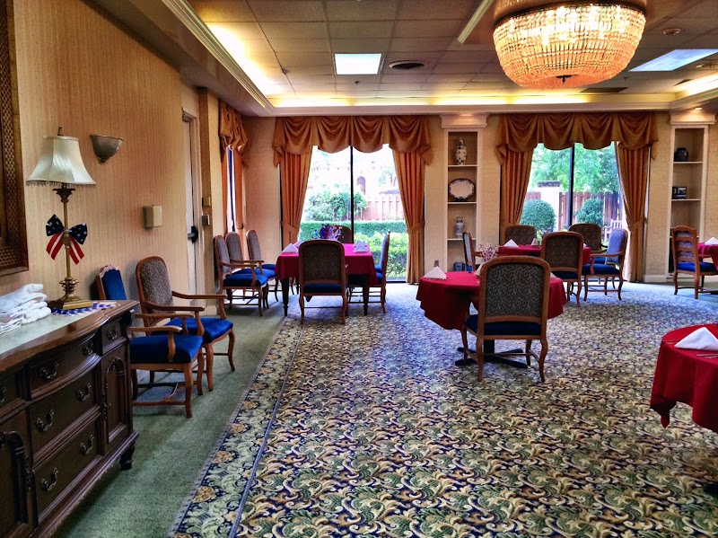 TRAYMORE NURSING CENTER nursing home in DALLAS, TX - Photo 5 of 10