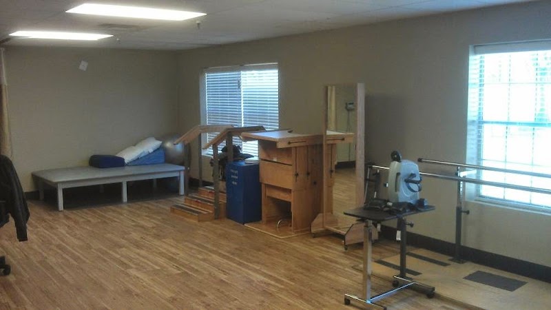 GARLAND NURSING AND REHABILITATION nursing home in GARLAND, TX - Photo 3 of 5