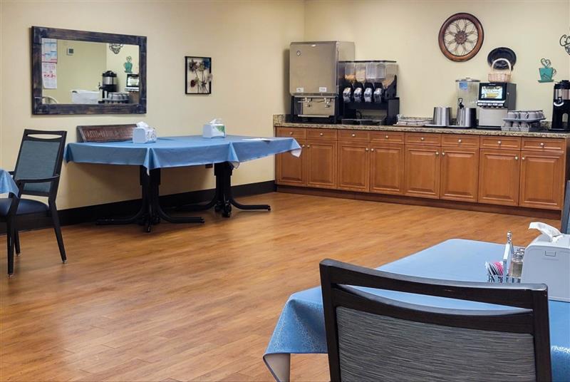 GILMER NURSING AND REHABILITATION nursing home in GILMER, TX - Photo 3 of 5