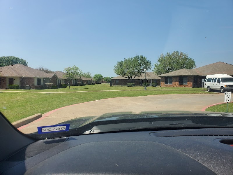 WINDSOR REHABILITATION AND HEALTHCARE nursing home in TERRELL, TX - Photo 5 of 10