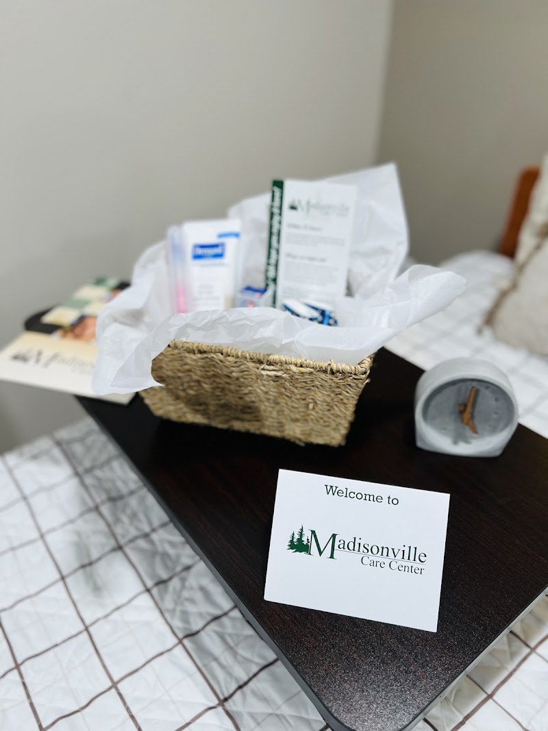 MADISONVILLE CARE CENTER nursing home in MADISONVILLE, TX - Photo 2 of 10