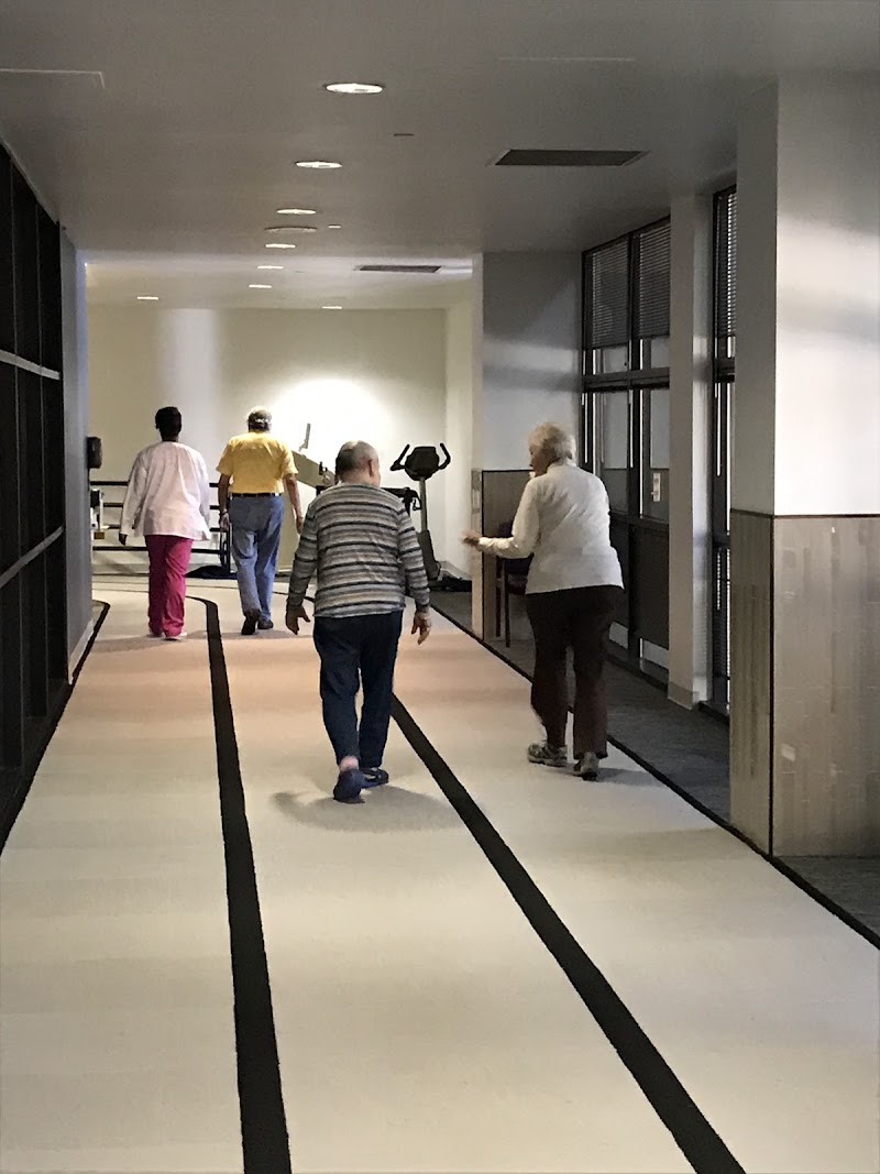 AUTUMN LEAVES nursing home in DALLAS, TX - Photo 4 of 10