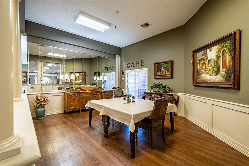 REUNION PLAZA HEALTHCARE & REHABILITATION nursing home in TYLER, TX - Photo 4 of 10