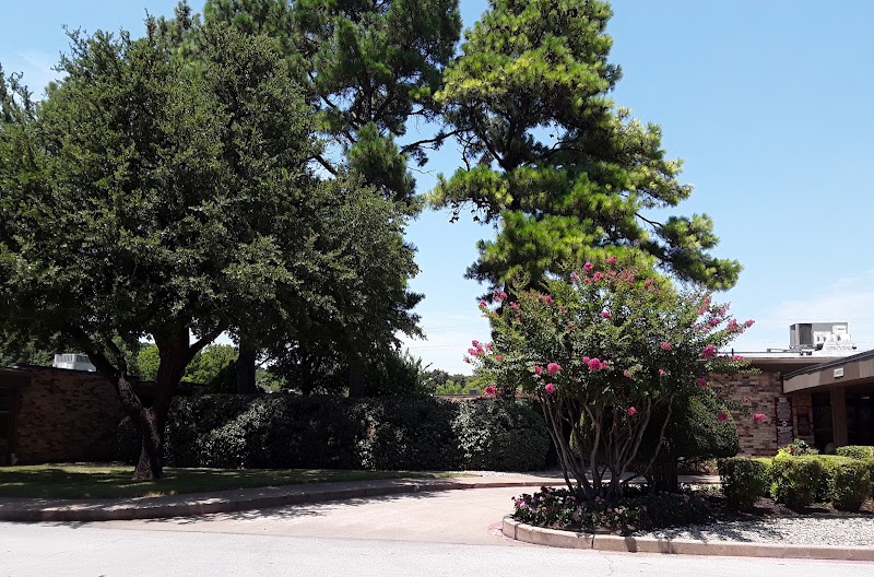 BIRCHWOOD OF GRAPEVINE nursing home in GRAPEVINE, TX - Photo 2 of 5