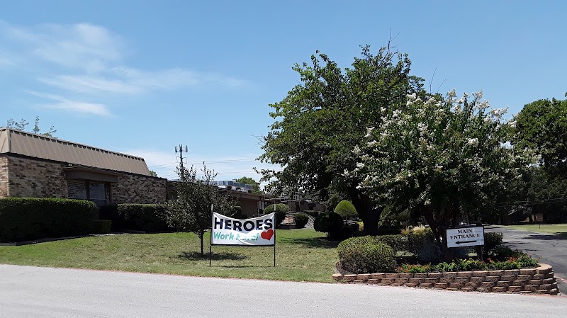 BIRCHWOOD OF GRAPEVINE nursing home in GRAPEVINE, TX - Photo 4 of 5