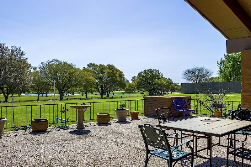 PARKVIEW MANOR NURSING AND REHABILITATION nursing home in WEIMAR, TX - Photo 4 of 5